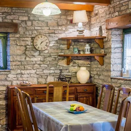 Apartment Istrian Stone Built House Ana Rita *